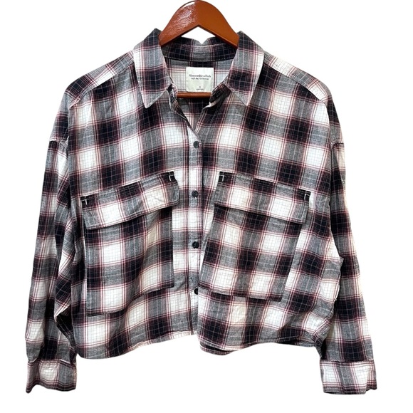 Abercrombie and Fitch 90’s super soft cropped plaid Button flannel shirt Small - Picture 5 of 11